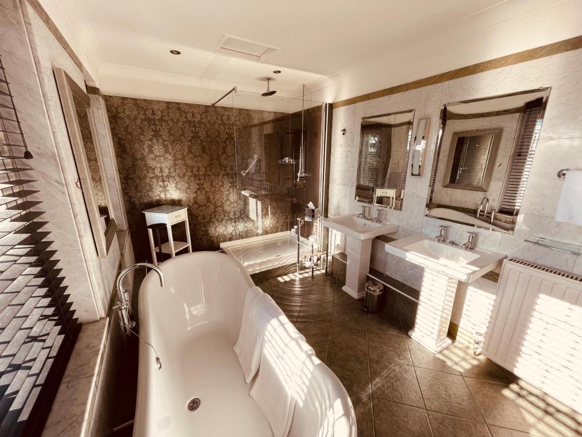 Nuthurst Grange Country House Hotel & Restaurant ソリフル エクステリア 写真